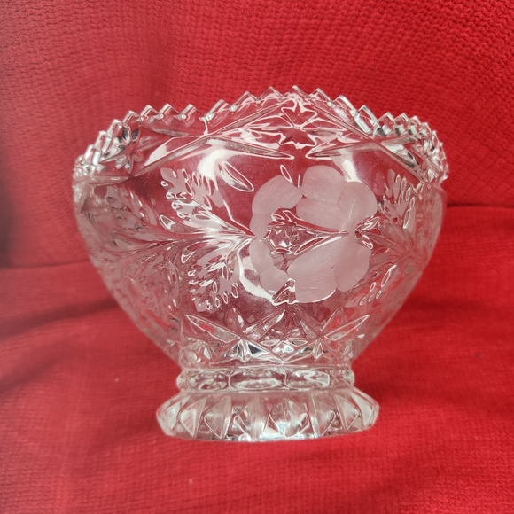 Crystal zajegar bowl 24% lead sawtooth and flower design - Picture 1 of 12